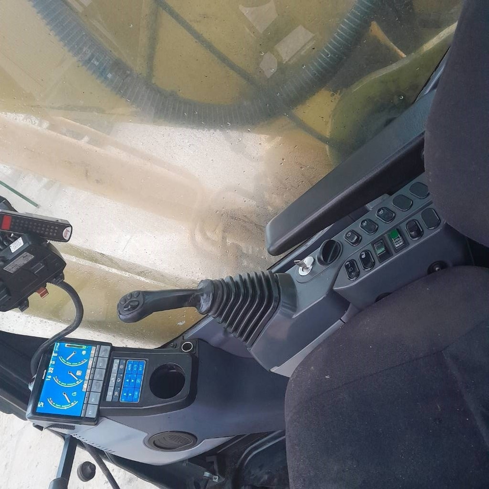 Komatsu PC 240 NLC-8K Komatsu PC 240 NLC-8K: slika 15 Komatsu PC 240 NLC-8K Komatsu PC 240 NLC-8K: slika 15