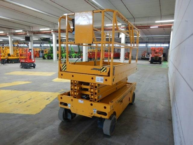 Haulotte Compact 10 - Lift u obliku makaza: slika 4 Haulotte Compact 10 - Lift u obliku makaza: slika 4