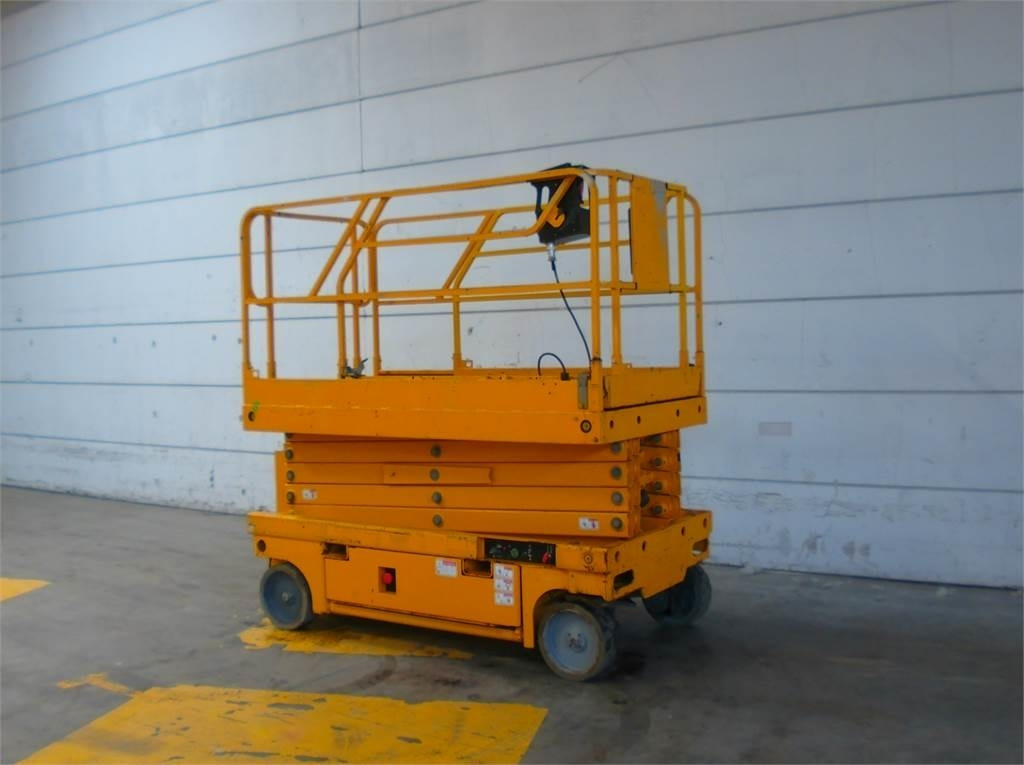 Haulotte Compact 12 - Lift u obliku makaza: slika 3 Haulotte Compact 12 - Lift u obliku makaza: slika 3