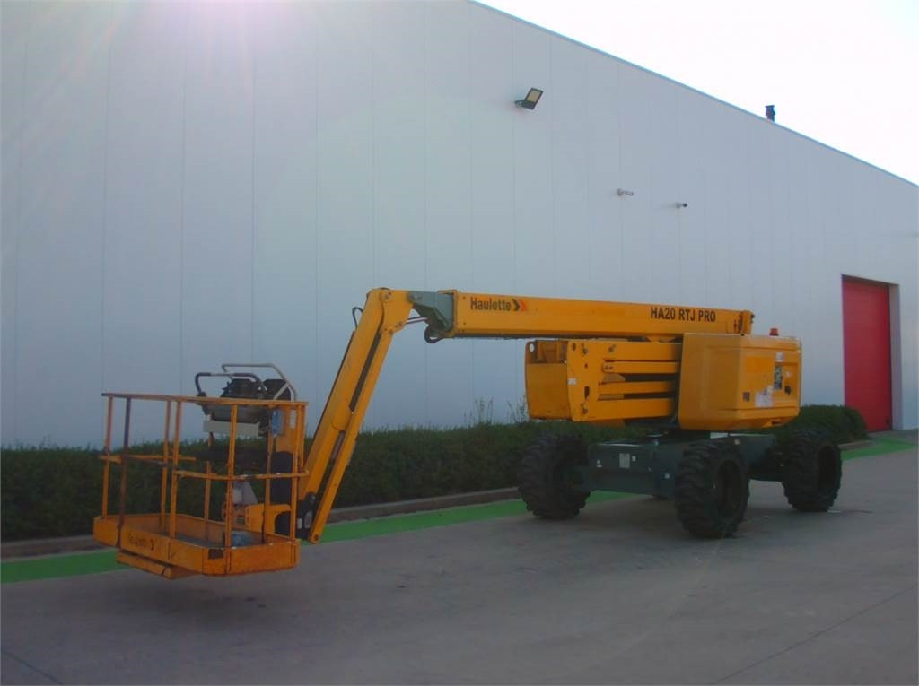 Haulotte HA20RTJ Pro - Zglobna platforma: slika 2 Haulotte HA20RTJ Pro - Zglobna platforma: slika 2