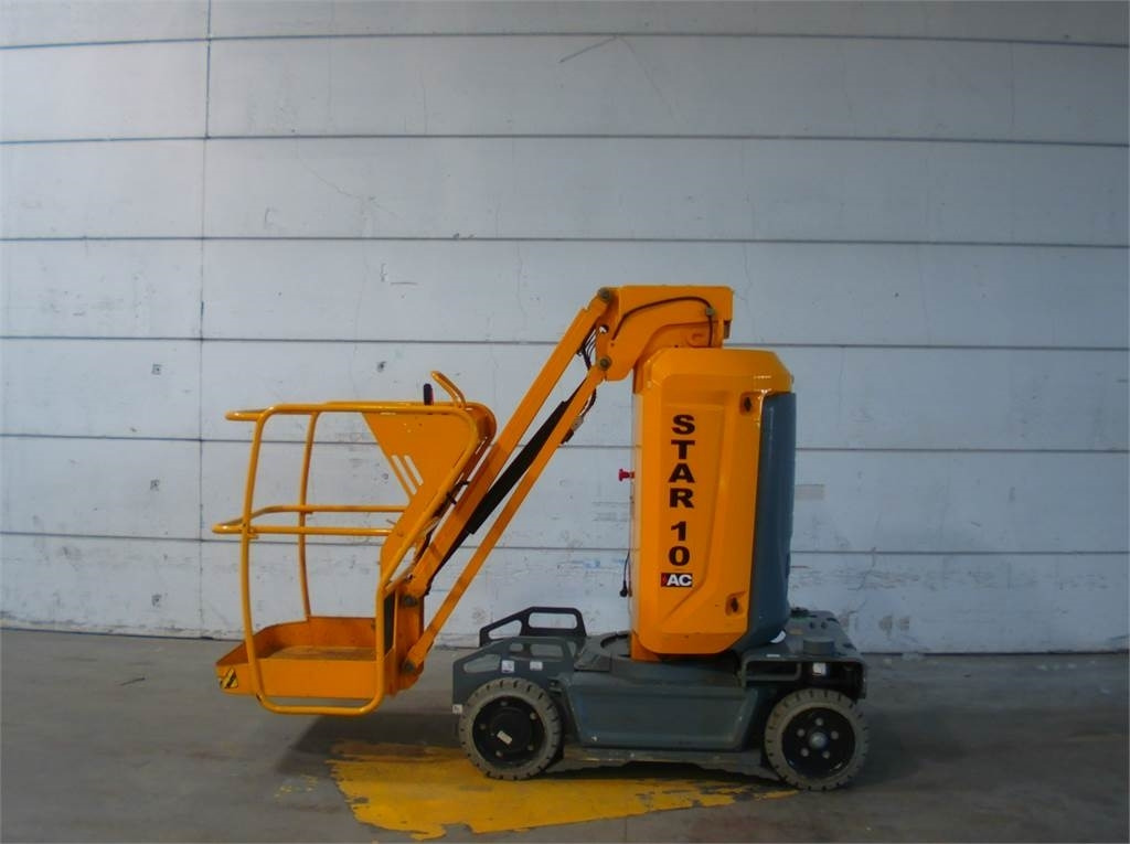 Haulotte STAR 10 - Jarbolna penjajuća platforma: slika 1 Haulotte STAR 10 - Jarbolna penjajuća platforma: slika 1