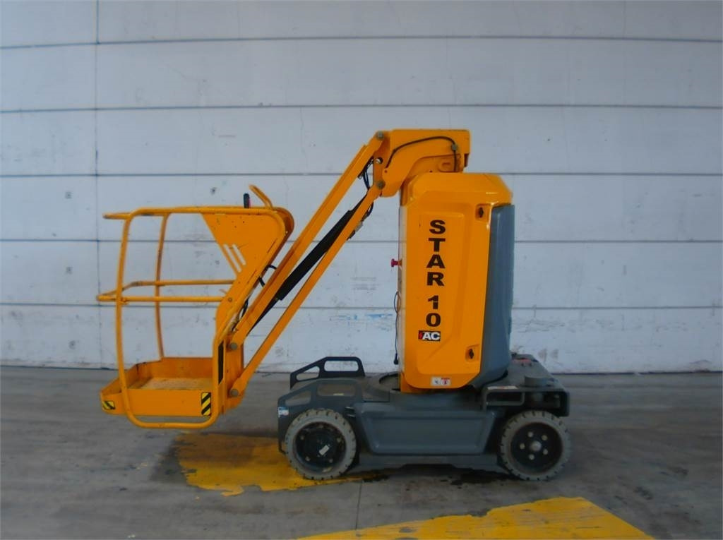 Haulotte STAR 10 - Jarbolna penjajuća platforma: slika 1 Haulotte STAR 10 - Jarbolna penjajuća platforma: slika 1