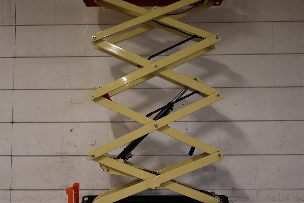 Lift u obliku makaza JLG 2632ES: slika 8