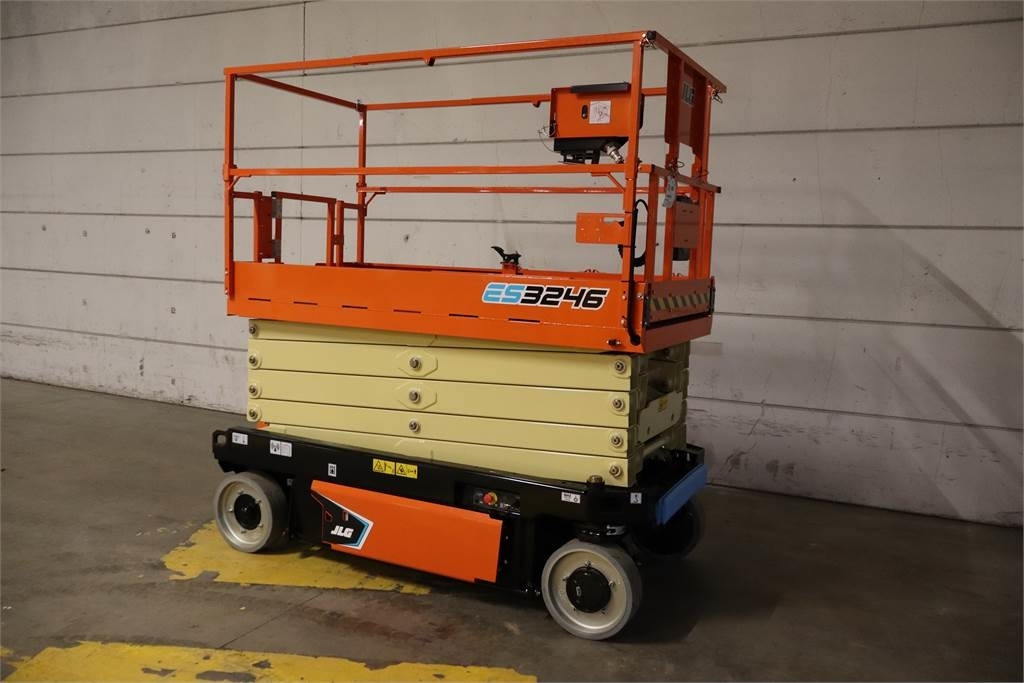 JLG 3246ES - Lift u obliku makaza: slika 3 JLG 3246ES - Lift u obliku makaza: slika 3