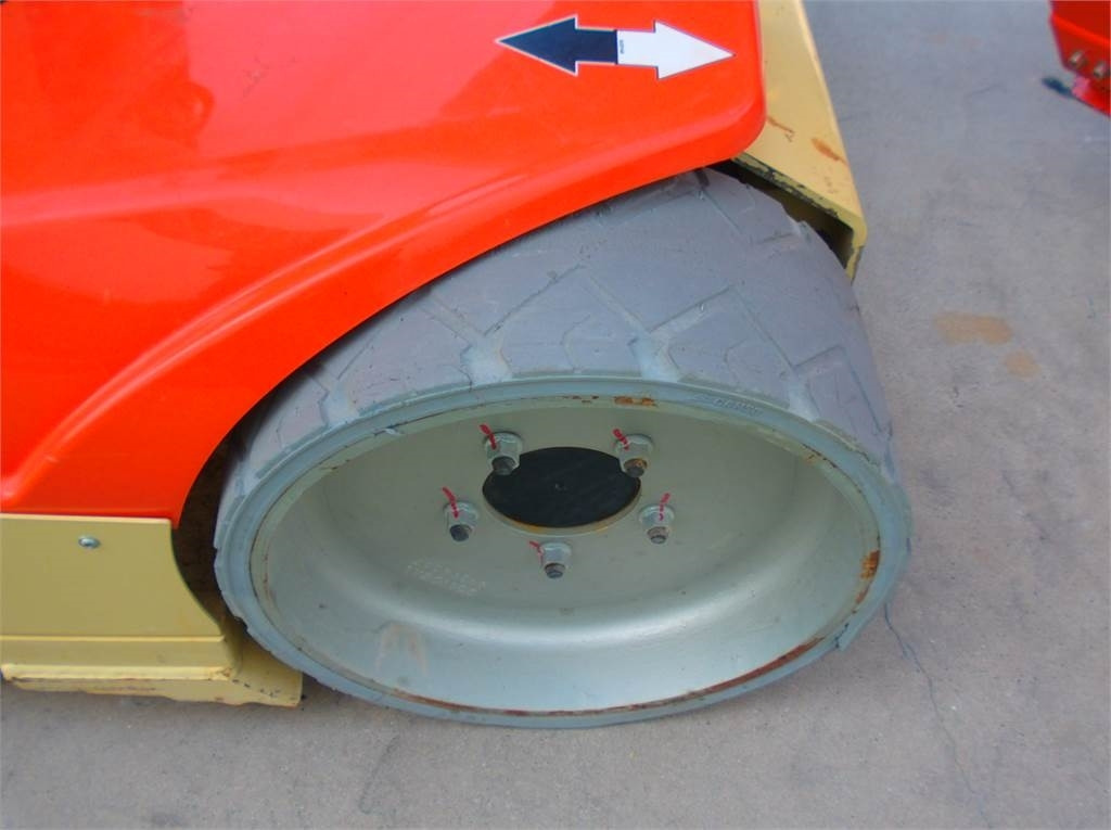 Jarbolna penjajuća platforma JLG Toucan 12E+: slika 13