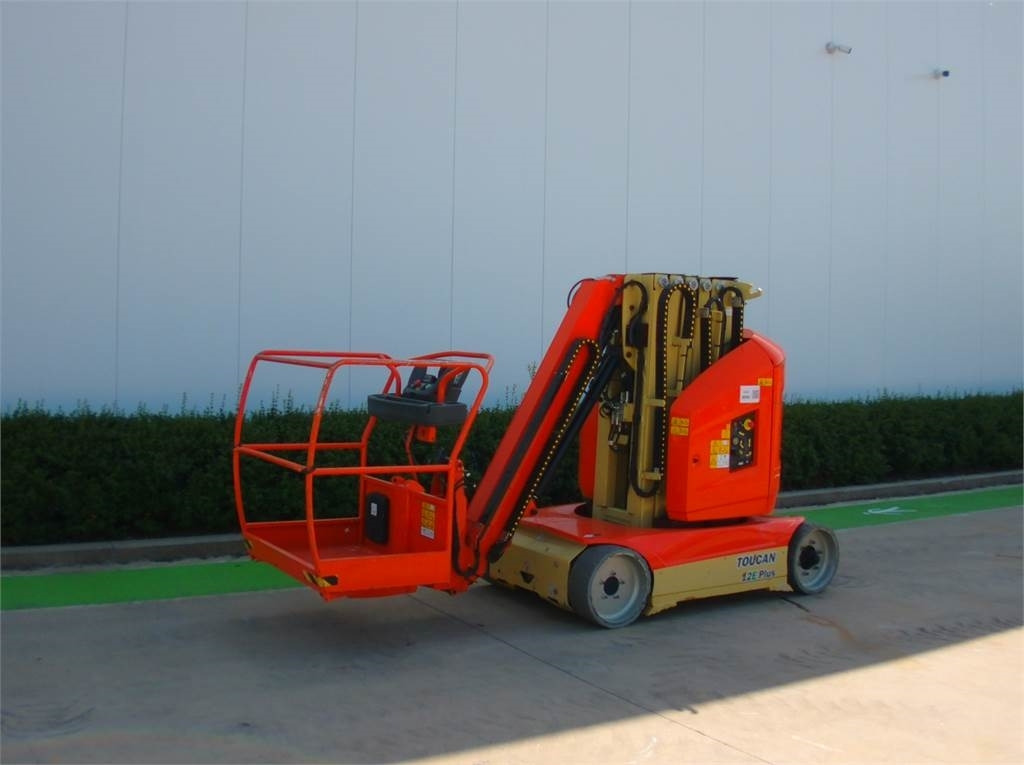JLG Toucan 12E+ - Jarbolna penjajuća platforma: slika 2 JLG Toucan 12E+ - Jarbolna penjajuća platforma: slika 2