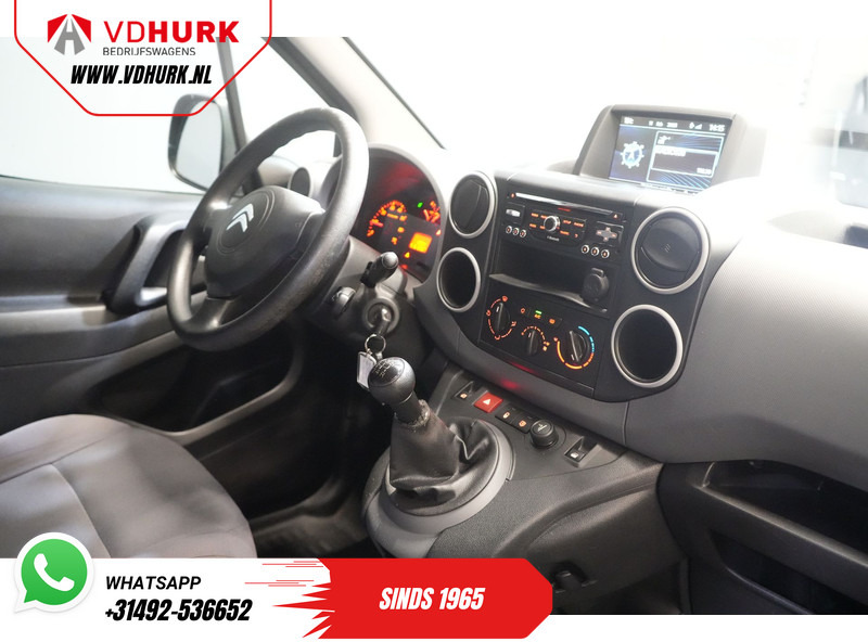 Citroën Berlingo 1.6 HDI 90 pk (XL) L2 EXPORT ONLY 3 Pers./ NL-auto/ Navi/ Airco/ Trekhaak - Mali kombi: slika 3 Citroën Berlingo 1.6 HDI 90 pk (XL) L2 EXPORT ONLY 3 Pers./ NL-auto/ Navi/ Airco/ Trekhaak - Mali kombi: slika 3