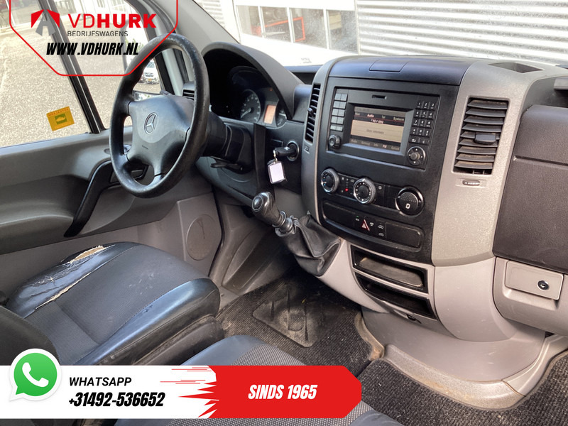 Mercedes-Benz Sprinter 214 2.2 CDI EXPORT ONLY Airco/ Cruise/ Trekhaak/ Bluetooth - Mali kombi: slika 3 Mercedes-Benz Sprinter 214 2.2 CDI EXPORT ONLY Airco/ Cruise/ Trekhaak/ Bluetooth - Mali kombi: slika 3