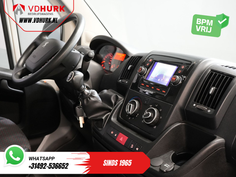 Peugeot Boxer 2.2 HDi 140 pk L2 EXPORT ONLY 3.0t Trekverm./ Navi/ Camera/ PDC/ Cruise/ Airco - Furgon: slika 3 Peugeot Boxer 2.2 HDi 140 pk L2 EXPORT ONLY 3.0t Trekverm./ Navi/ Camera/ PDC/ Cruise/ Airco - Furgon: slika 3