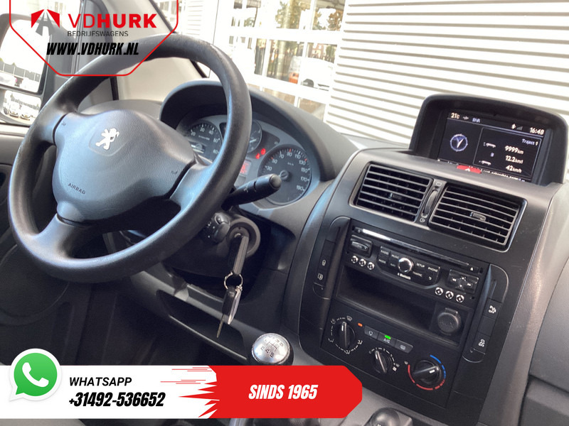 Peugeot Expert 2.0 HDI 130 pk L2 Dubbel Cabine DC EXPORT Airco/ Cruise/ Navi/ PDC/ Trekhaak - Mali kombi, Dostavno vozilo sa duplom kabinom: slika 3 Peugeot Expert 2.0 HDI 130 pk L2 Dubbel Cabine DC EXPORT Airco/ Cruise/ Navi/ PDC/ Trekhaak - Mali kombi, Dostavno vozilo sa duplom kabinom: slika 3