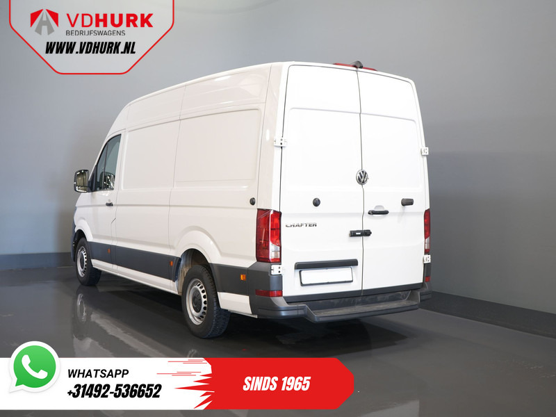 Volkswagen Crafter 35 2.0 TDI 140 pk L3H3 BPM VRIJ! 270Gr. Deuren/ Carplay/ Climate/ Camera/ Cruise - Furgon: slika 2 Volkswagen Crafter 35 2.0 TDI 140 pk L3H3 BPM VRIJ! 270Gr. Deuren/ Carplay/ Climate/ Camera/ Cruise - Furgon: slika 2