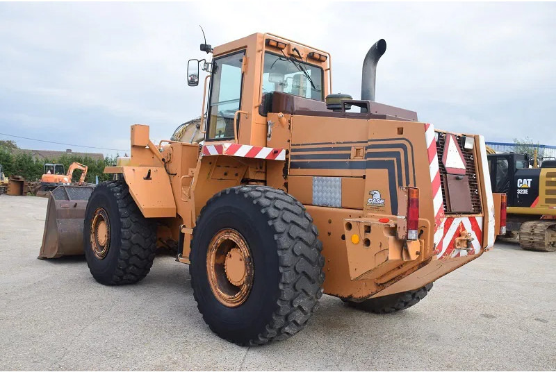 Case 821B - Utovarivač točkaš: slika 2 Case 821B - Utovarivač točkaš: slika 2