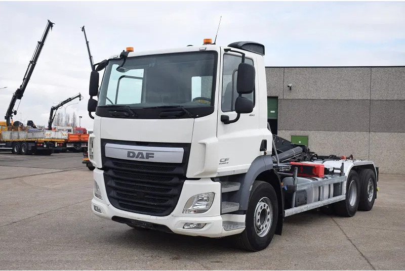 DAF CF 460 - Kamion sa hidrauličnom kukom: slika 2 DAF CF 460 - Kamion sa hidrauličnom kukom: slika 2