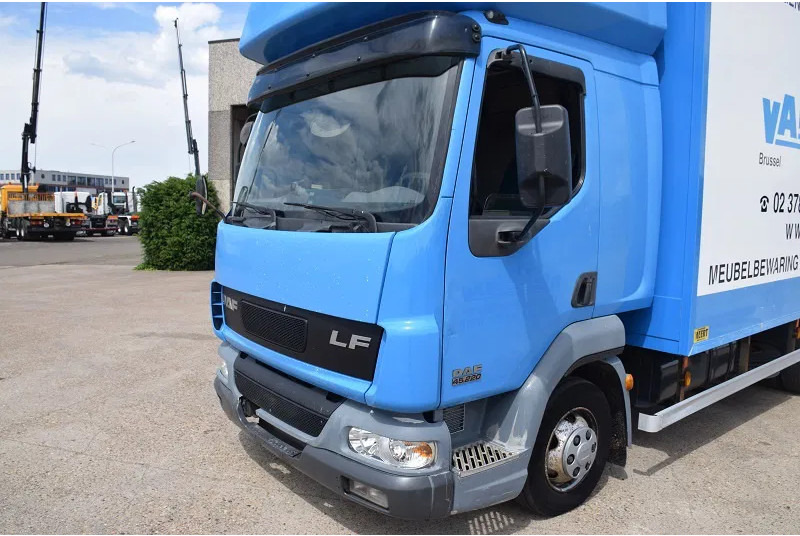 DAF LF 220 LF45 220 - Kamion sa zatvorenim sandukom: slika 3 DAF LF 220 LF45 220 - Kamion sa zatvorenim sandukom: slika 3