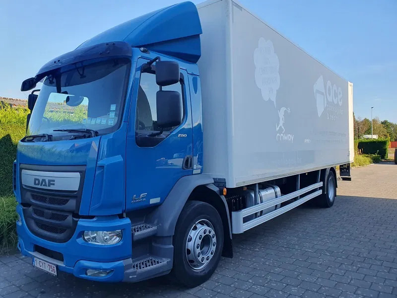 DAF LF 280 - Kamion sa zatvorenim sandukom: slika 1 DAF LF 280 - Kamion sa zatvorenim sandukom: slika 1