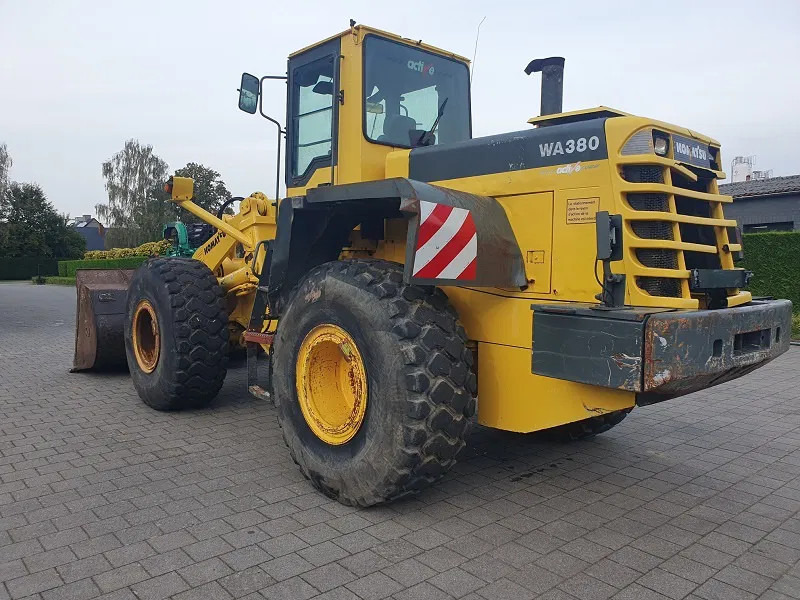 Utovarivač točkaš Komatsu Komatsu WA380-3H: slika 1