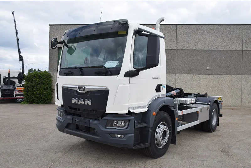 MAN TGM 18.320 - Kamion sa hidrauličnom kukom: slika 4 MAN TGM 18.320 - Kamion sa hidrauličnom kukom: slika 4