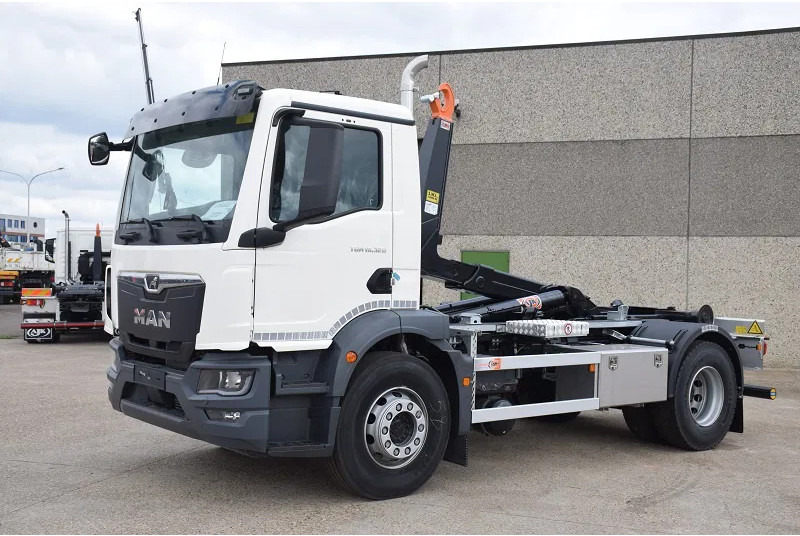 MAN TGM 18.320 - Kamion sa hidrauličnom kukom: slika 2 MAN TGM 18.320 - Kamion sa hidrauličnom kukom: slika 2