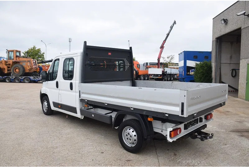 Peugeot Boxer 2.2 L -130 pk - - Dostavno vozilo sa otvorenom sandukom, Dostavno vozilo sa duplom kabinom: slika 4 Peugeot Boxer 2.2 L -130 pk - - Dostavno vozilo sa otvorenom sandukom, Dostavno vozilo sa duplom kabinom: slika 4