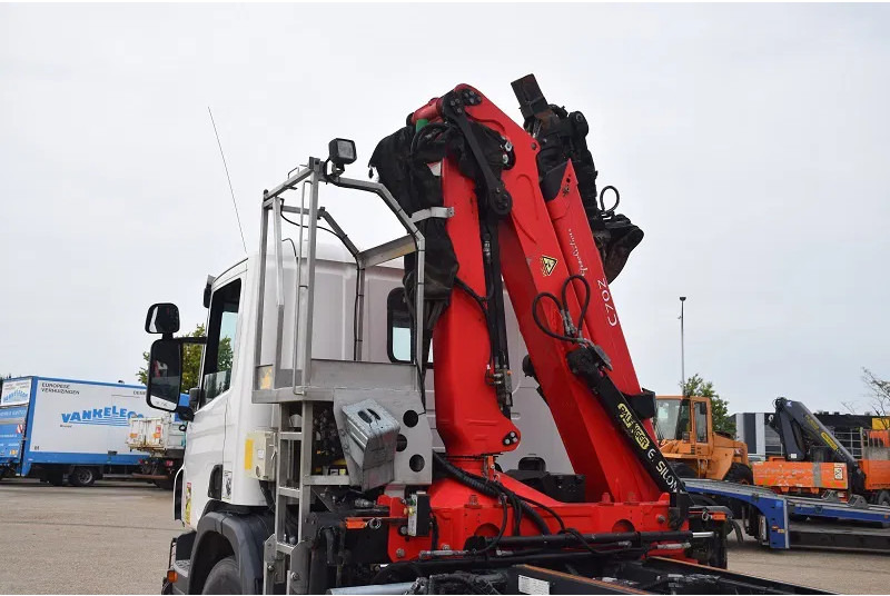 Kamion sa dizalicom Scania P280: slika 10