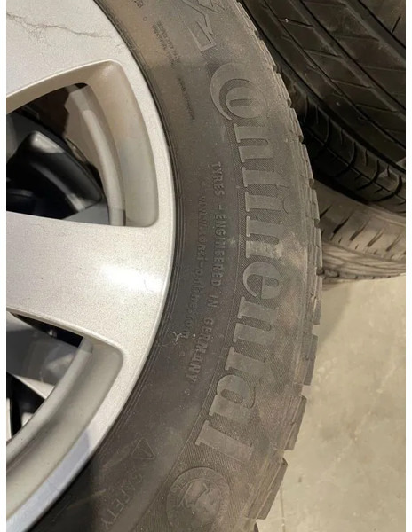 Continental Mercedes velgen met Continental banden 235/60 R17 102H M+S - Шины и диски za Automobil: slika 2 Continental Mercedes velgen met Continental banden 235/60 R17 102H M+S - Шины и диски za Automobil: slika 2