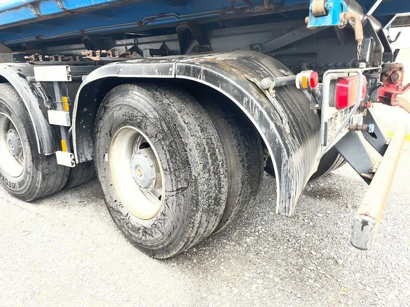 Mercedes-Benz Arocs 3342 *6x6*meegestuurd as*2zijdige kipper*Airco*Bluetooth - Istovarivač, Kamion sa dizalicom: slika 5 Mercedes-Benz Arocs 3342 *6x6*meegestuurd as*2zijdige kipper*Airco*Bluetooth - Istovarivač, Kamion sa dizalicom: slika 5