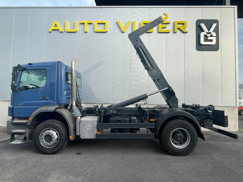 Mercedes-Benz Axor 1833 *cruise control*bluetooth*airconditioning*differentieelslot - Kamion sa hidrauličnom kukom: slika 1 Mercedes-Benz Axor 1833 *cruise control*bluetooth*airconditioning*differentieelslot - Kamion sa hidrauličnom kukom: slika 1