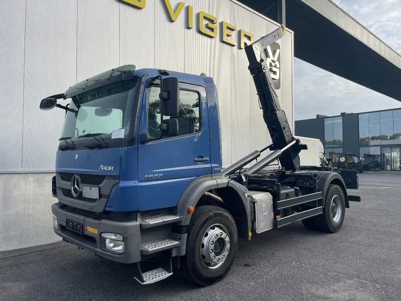 Mercedes-Benz Axor 1833 *cruise control*bluetooth*airconditioning*differentieelslot - Kamion sa hidrauličnom kukom: slika 4 Mercedes-Benz Axor 1833 *cruise control*bluetooth*airconditioning*differentieelslot - Kamion sa hidrauličnom kukom: slika 4