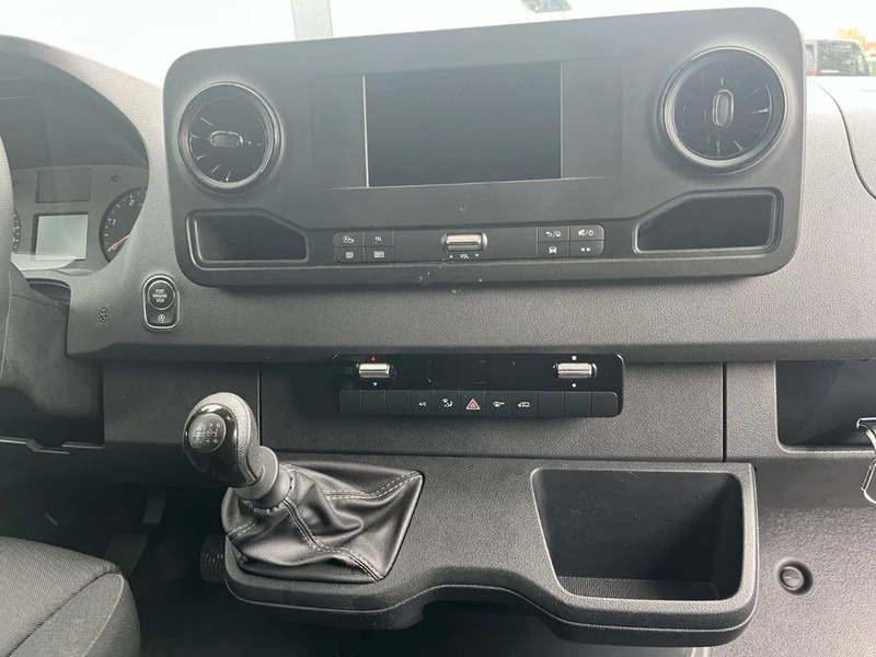 Mercedes-Benz Sprinter 315 L3H2*360°Camera*parktronic*cruise control*zetelverwarming* - Furgon: slika 5 Mercedes-Benz Sprinter 315 L3H2*360°Camera*parktronic*cruise control*zetelverwarming* - Furgon: slika 5