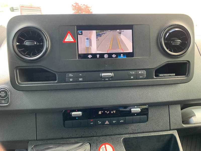 Mercedes-Benz Sprinter 315 L3H2*NEW Carrier xarios 350 -18°C*achteruitrijcamera*navigatie*zetelverwarming*360° camera* - Dostavno vozilo hladnjača: slika 4 Mercedes-Benz Sprinter 315 L3H2*NEW Carrier xarios 350 -18°C*achteruitrijcamera*navigatie*zetelverwarming*360° camera* - Dostavno vozilo hladnjača: slika 4
