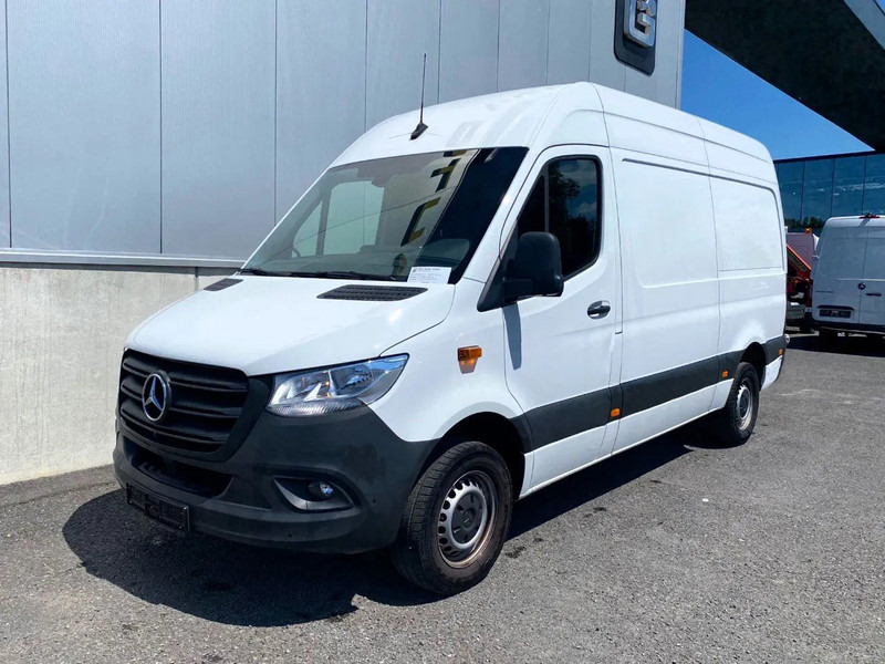 Mercedes-Benz Sprinter 317 CDI*L2H2*360°CAMERA*TEMPOMAT*NAVIGATIE*STOELVERWARMING* - Furgon: slika 1 Mercedes-Benz Sprinter 317 CDI*L2H2*360°CAMERA*TEMPOMAT*NAVIGATIE*STOELVERWARMING* - Furgon: slika 1