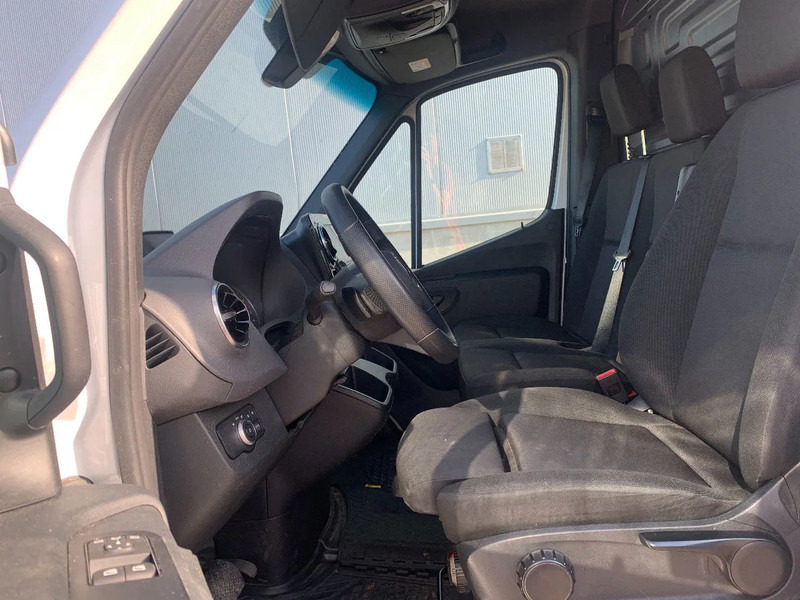Mercedes-Benz Sprinter 317 CDI*RWD PRO*L2H2*Tempomat*360°Camera*Navi - Furgon: slika 3 Mercedes-Benz Sprinter 317 CDI*RWD PRO*L2H2*Tempomat*360°Camera*Navi - Furgon: slika 3