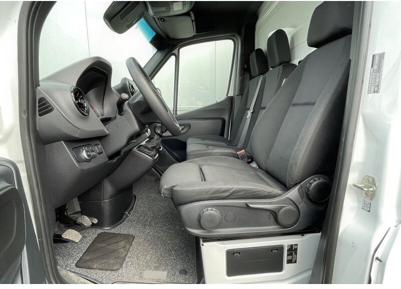 Mercedes-Benz Sprinter 514 *buitenspiegels verwarmd&elektr. verstelbaar*Cruise control*bluetooth*airbag bestuurder - Dostavno vozilo sa zatvorenim sandukom: slika 3 Mercedes-Benz Sprinter 514 *buitenspiegels verwarmd&elektr. verstelbaar*Cruise control*bluetooth*airbag bestuurder - Dostavno vozilo sa zatvorenim sandukom: slika 3