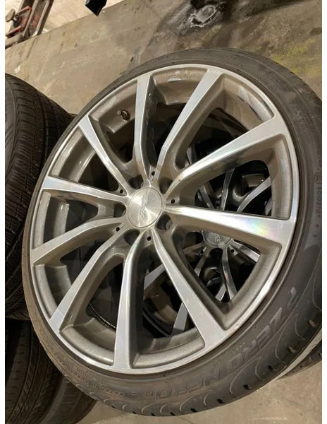 Pirelli *Brock velgen met Pirelli banden *235/35 ZR19 - Шины и диски za Automobil: slika 1 Pirelli *Brock velgen met Pirelli banden *235/35 ZR19 - Шины и диски za Automobil: slika 1