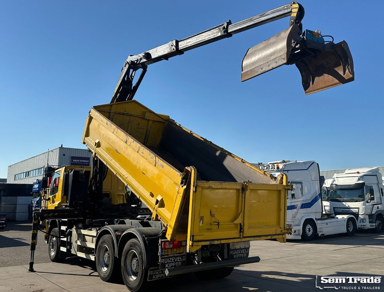 DAF CF 410 FAT 6X4 188.000 KM Palfinger 17 TON/Meter Kraan 2 Zijdige Ruizeveld K - Kamion sa dizalicom: slika 2 DAF CF 410 FAT 6X4 188.000 KM Palfinger 17 TON/Meter Kraan 2 Zijdige Ruizeveld K - Kamion sa dizalicom: slika 2