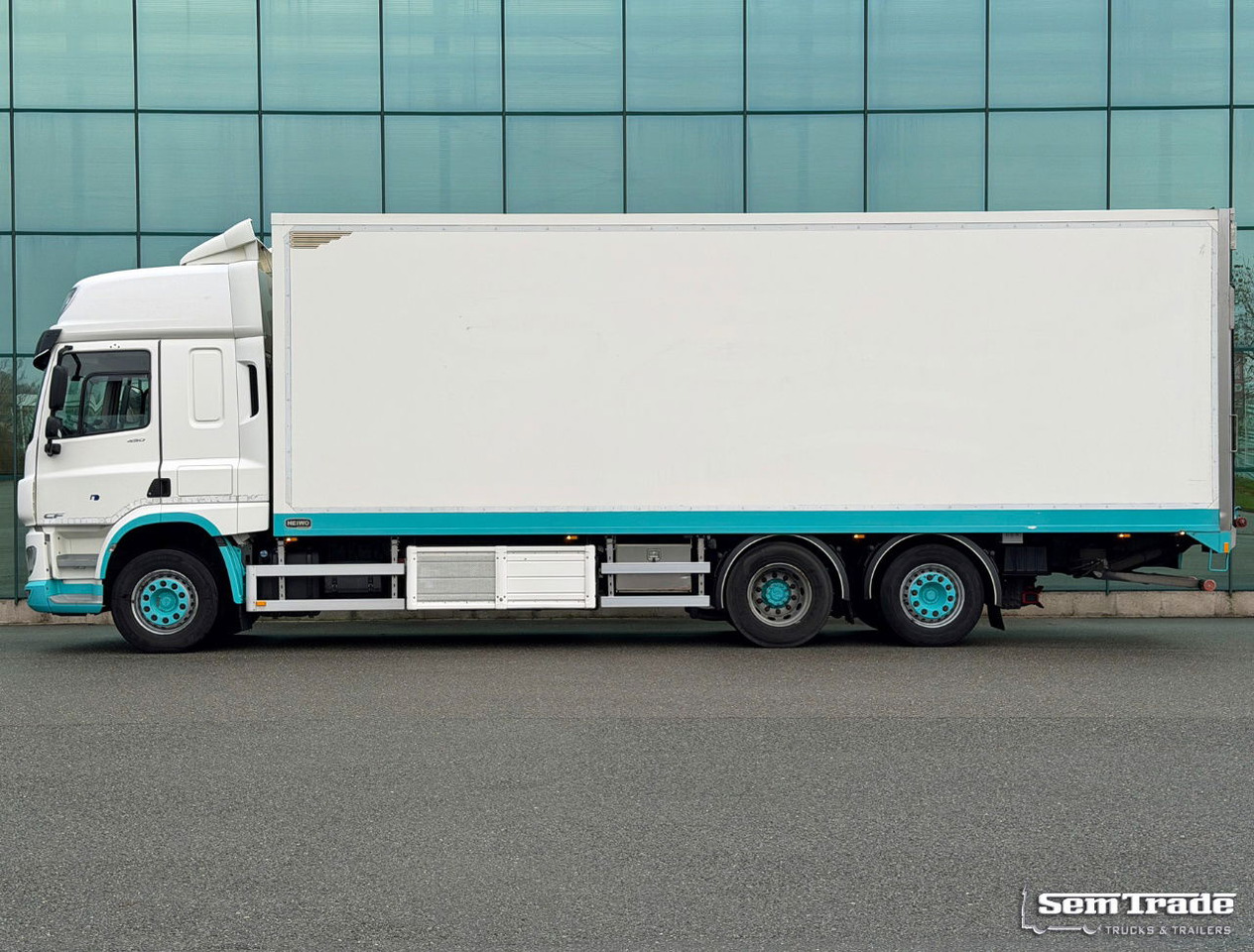 DAF CF 450 SC Heiwo Isolated BOX 875 x 250 x 275 INS. Carrier Cooling 340.000 KM Tail Lift Super Condition NEW APK - TUV - Hladnjača: slika 2 DAF CF 450 SC Heiwo Isolated BOX 875 x 250 x 275 INS. Carrier Cooling 340.000 KM Tail Lift Super Condition NEW APK - TUV - Hladnjača: slika 2