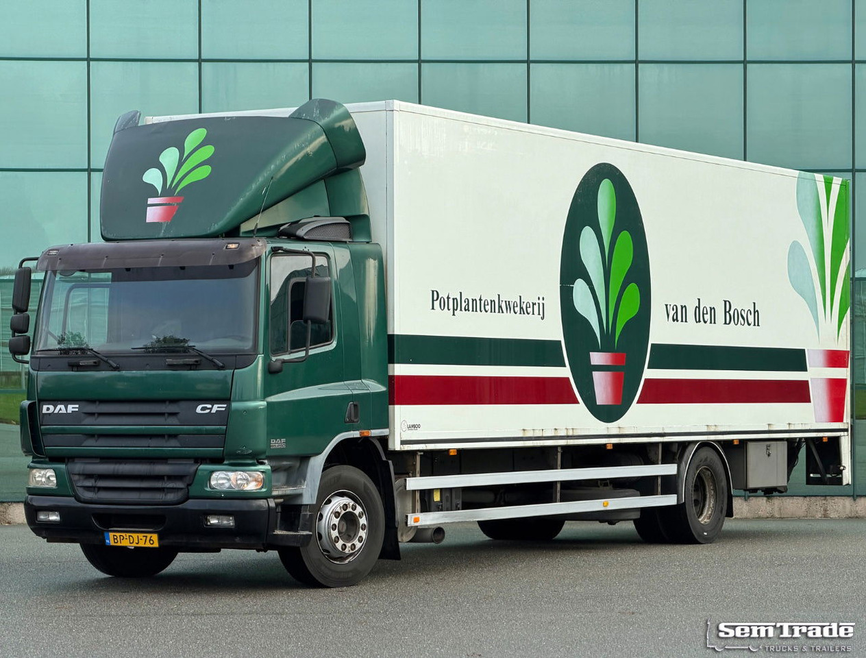 DAF CF 65.250 Euro 3 Manual Gearbox Lamboo Isolated BOX + Heater 970x250x270 CM Inside Tail Lift Holland-Truck - Kamion sa zatvorenim sandukom: slika 1 DAF CF 65.250 Euro 3 Manual Gearbox Lamboo Isolated BOX + Heater 970x250x270 CM Inside Tail Lift Holland-Truck - Kamion sa zatvorenim sandukom: slika 1