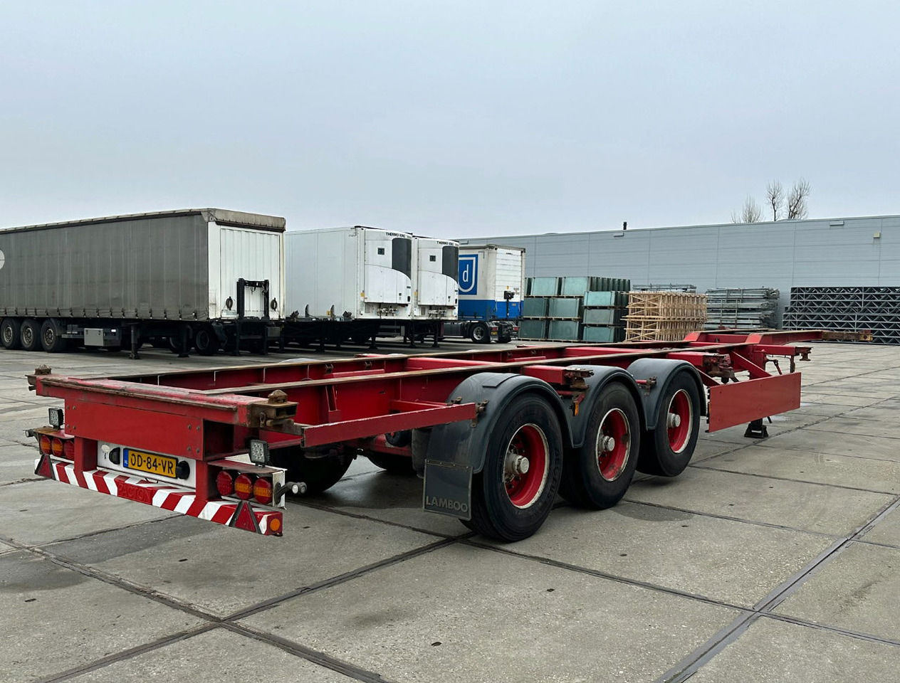 Diversen 3 Axle Chassis BPW AxleS LIFTAxle TOP Condition NL Trailer - Poluprikolica za prevoz kontejnera/ Poluprikolica sa promenjivim sandukom: slika 4 Diversen 3 Axle Chassis BPW AxleS LIFTAxle TOP Condition NL Trailer - Poluprikolica za prevoz kontejnera/ Poluprikolica sa promenjivim sandukom: slika 4