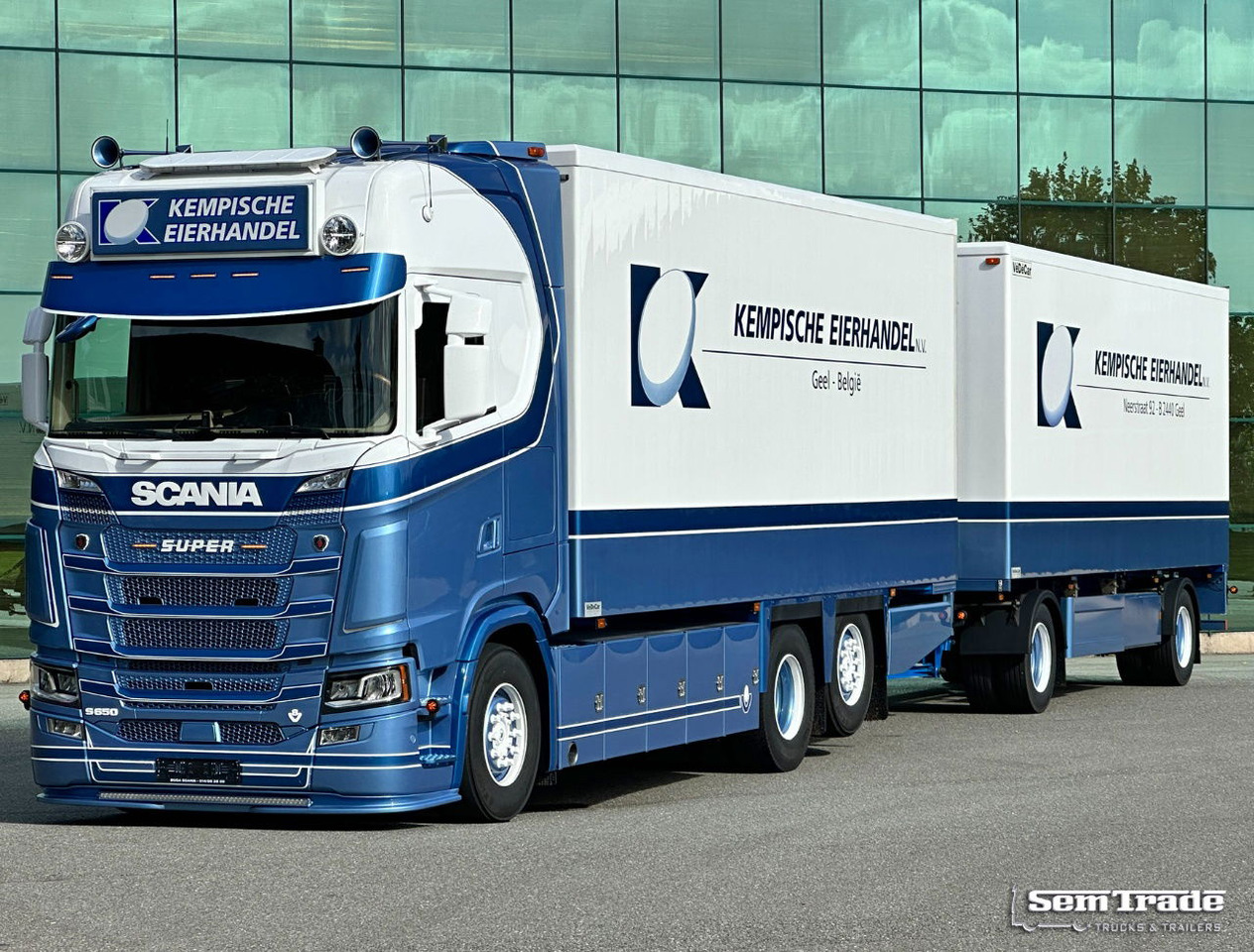 Scania S650 V8 NGS Only 193.000 KM Full Options FullY Isolated Body Special Show Truck / Combi NEW Condition - Hladnjača: slika 2 Scania S650 V8 NGS Only 193.000 KM Full Options FullY Isolated Body Special Show Truck / Combi NEW Condition - Hladnjača: slika 2