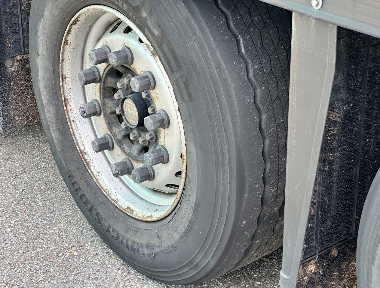 Poluprikolica hladnjače Schmitz Cargobull SCBS3B Carrier Vector 1550 Tail Lift 275 CM High Inside TOP Condition: slika 14 Poluprikolica hladnjače Schmitz Cargobull SCBS3B Carrier Vector 1550 Tail Lift 275 CM High Inside TOP Condition: slika 14