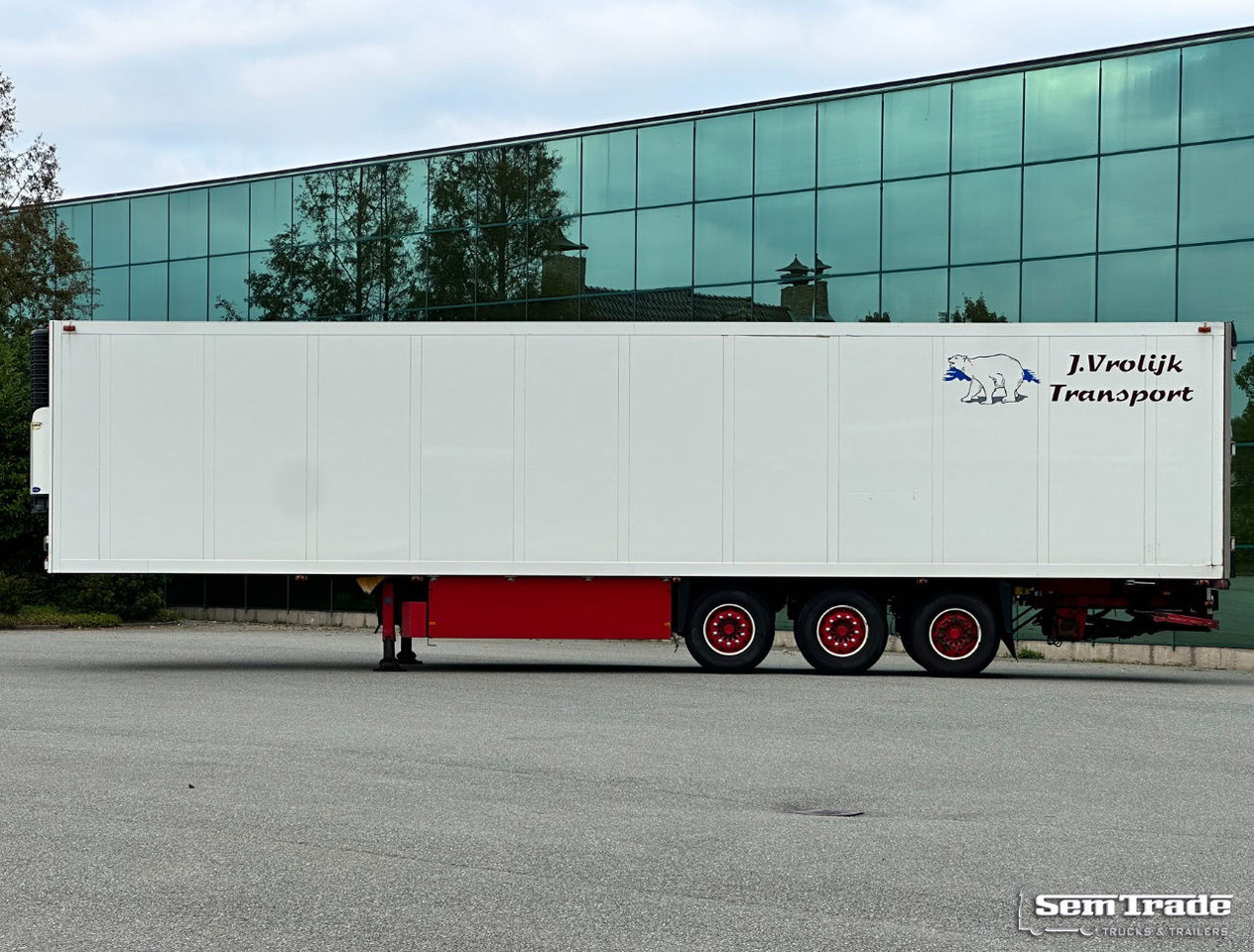 Schmitz Cargobull SKO 24 Carrier Maxima 1300 Flower Wide 2X Lift Axle - Poluprikolica hladnjače: slika 2 Schmitz Cargobull SKO 24 Carrier Maxima 1300 Flower Wide 2X Lift Axle - Poluprikolica hladnjače: slika 2