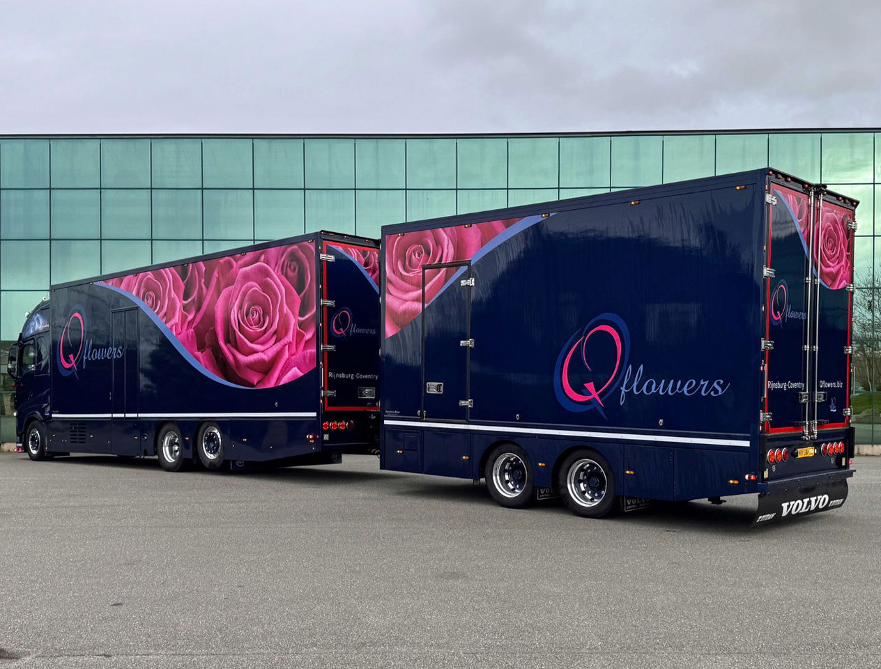 Volvo FH 460 Full Options Special Flower Show Truck Unique Condition - Hladnjača: slika 2 Volvo FH 460 Full Options Special Flower Show Truck Unique Condition - Hladnjača: slika 2