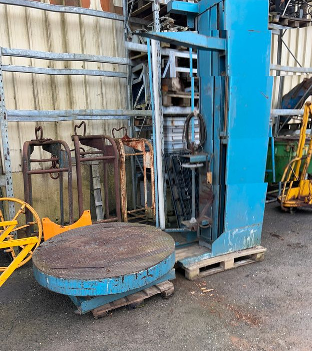 Enrubanneuse, escaliers metals, bois, chevre hydraulique, echafaudage ,mats - Građevinska oprema: slika 1 Enrubanneuse, escaliers metals, bois, chevre hydraulique, echafaudage ,mats - Građevinska oprema: slika 1