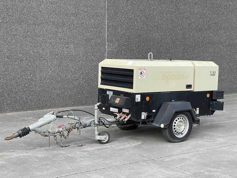 Doosan 7 / 53 - Kompresor za vazduh: slika 1 Doosan 7 / 53 - Kompresor za vazduh: slika 1