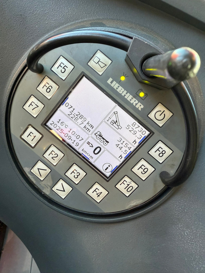 Pokretni kran LIEBHERR LTM 1350-6.1: slika 7 Pokretni kran LIEBHERR LTM 1350-6.1: slika 7