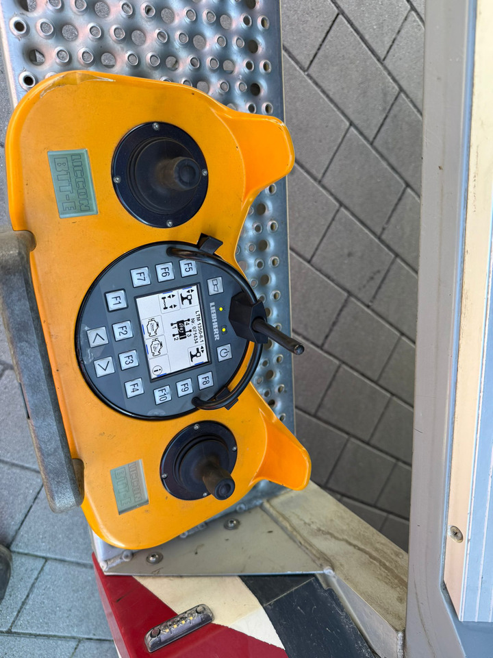 Pokretni kran LIEBHERR LTM 1350-6.1: slika 8 Pokretni kran LIEBHERR LTM 1350-6.1: slika 8