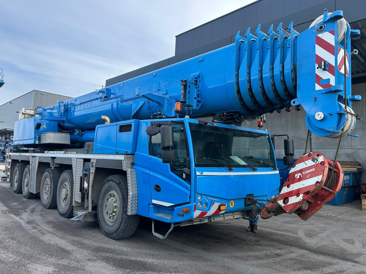 TADANO ATF 220G-5 - Pokretni kran: slika 1 TADANO ATF 220G-5 - Pokretni kran: slika 1