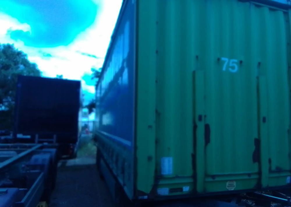 Krone Przyczepa 3 osie Firanka - Prikolica sa ceradom: slika 4 Krone Przyczepa 3 osie Firanka - Prikolica sa ceradom: slika 4