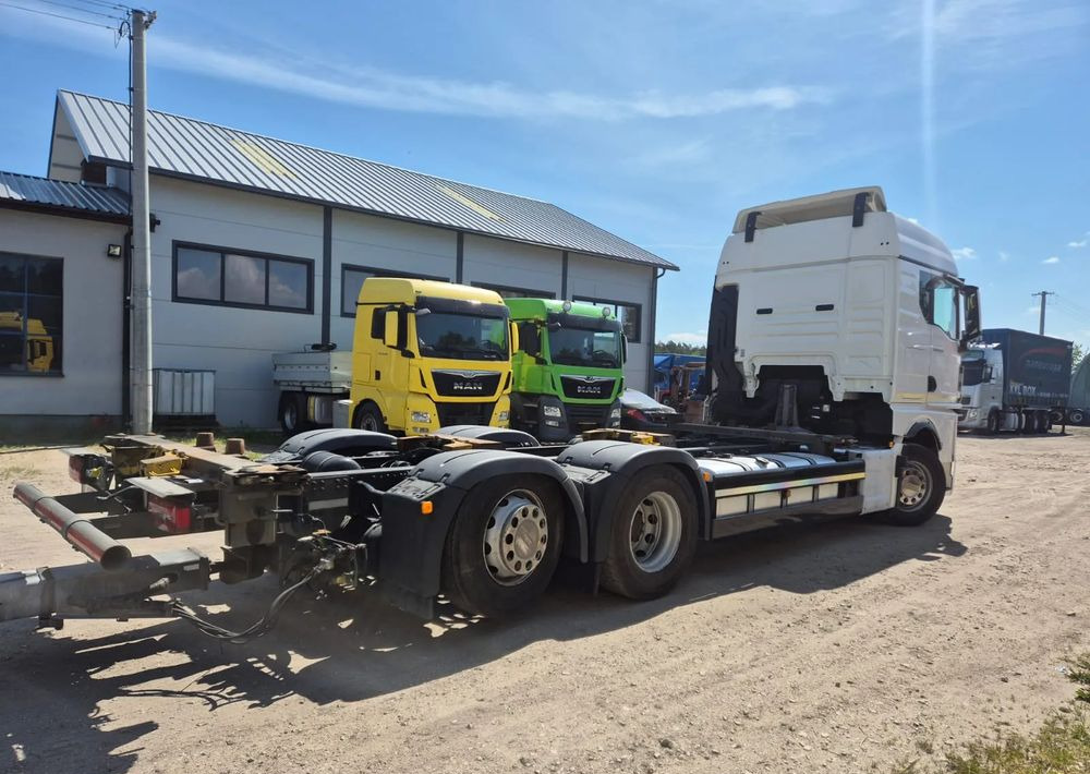 MAN MAN TGX BDF 26-510 oś skrętna - Kamion sa golom šasijom i zatvorenom kabinom: slika 4 MAN MAN TGX BDF 26-510 oś skrętna - Kamion sa golom šasijom i zatvorenom kabinom: slika 4