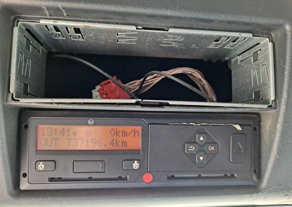 MAN TGX 26.440 Euro 5 Hakowiec - Kamion sa hidrauličnom kukom: slika 4 MAN TGX 26.440 Euro 5 Hakowiec - Kamion sa hidrauličnom kukom: slika 4